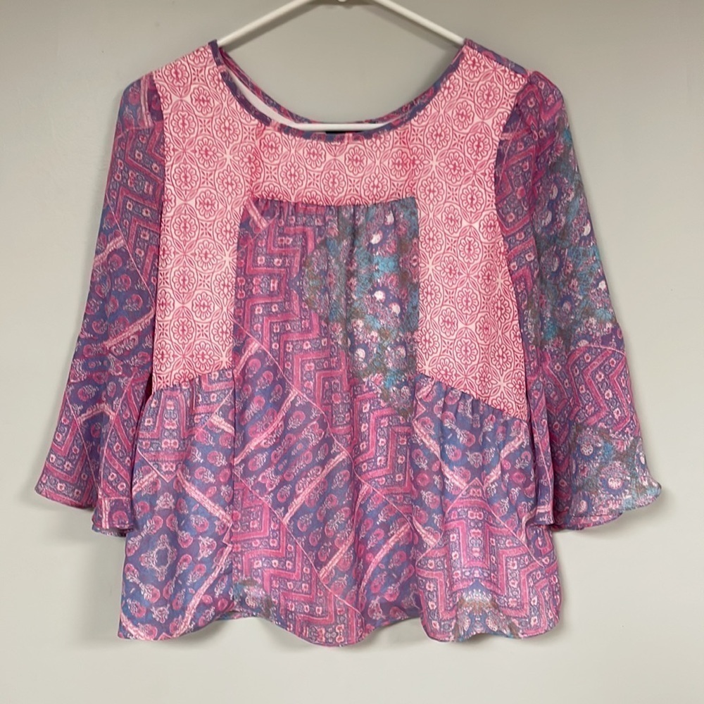 IZ Girl Byer Super Cute  Floral Pink/ purple/ blue Shirt  Retro Look, Size XL